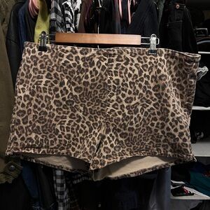 American Eagle Leopard Animal Print Shorts XL